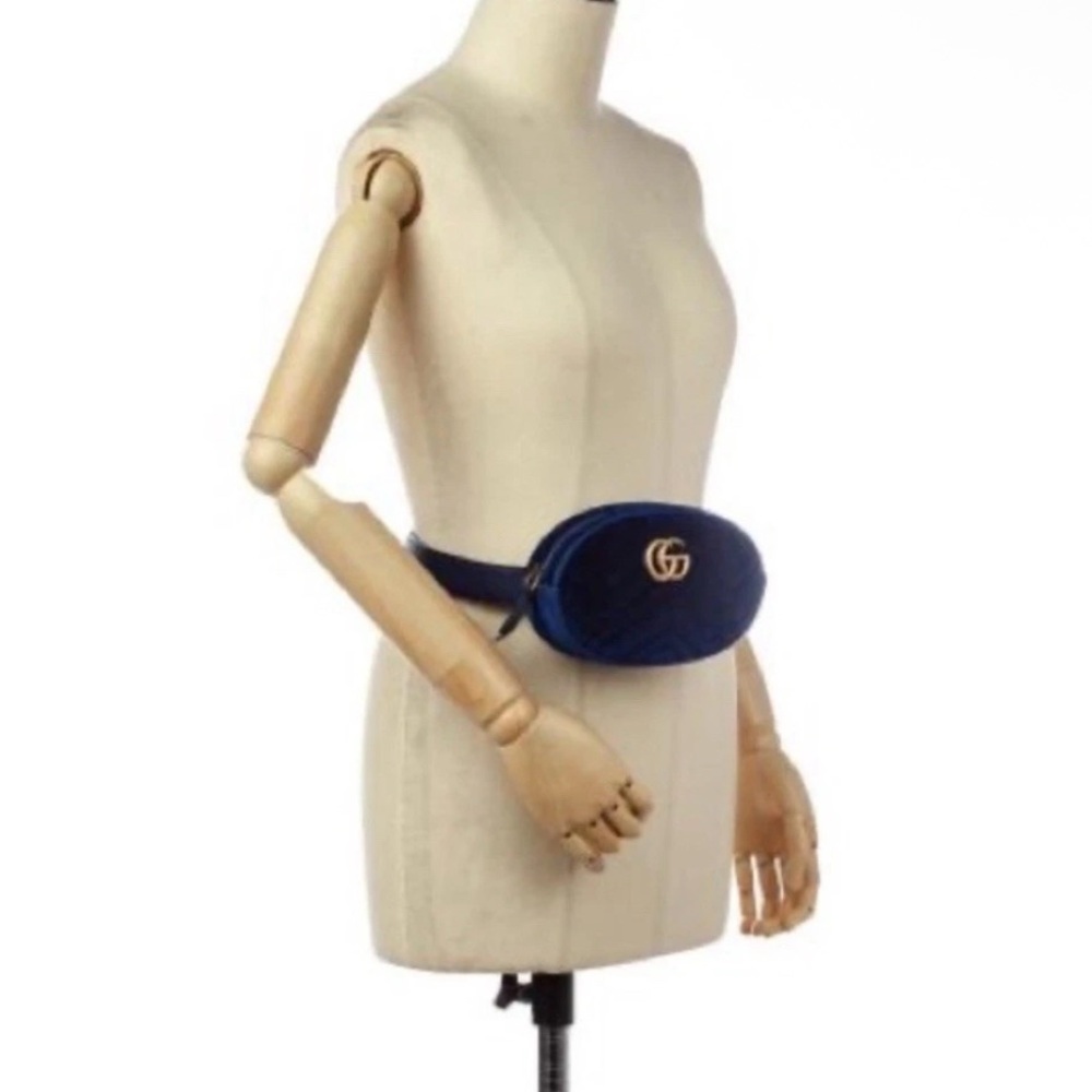 RARE Authentic GUCCI GG Monogram Matelasse Cobalt Blue Velvet belt bag